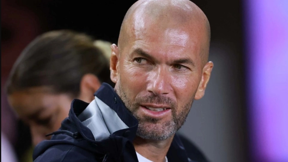 Zidane Quyết Định Trở Lại Sân Cỏ, Nhận Lời Dẫn Dắt Đội Bóng Huyền Thoại